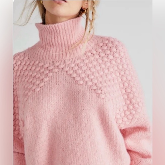 Free People Bradley Turtleneck Pullover Sweater Baby Pink Color Women’s Size M - Picture 1 of 12